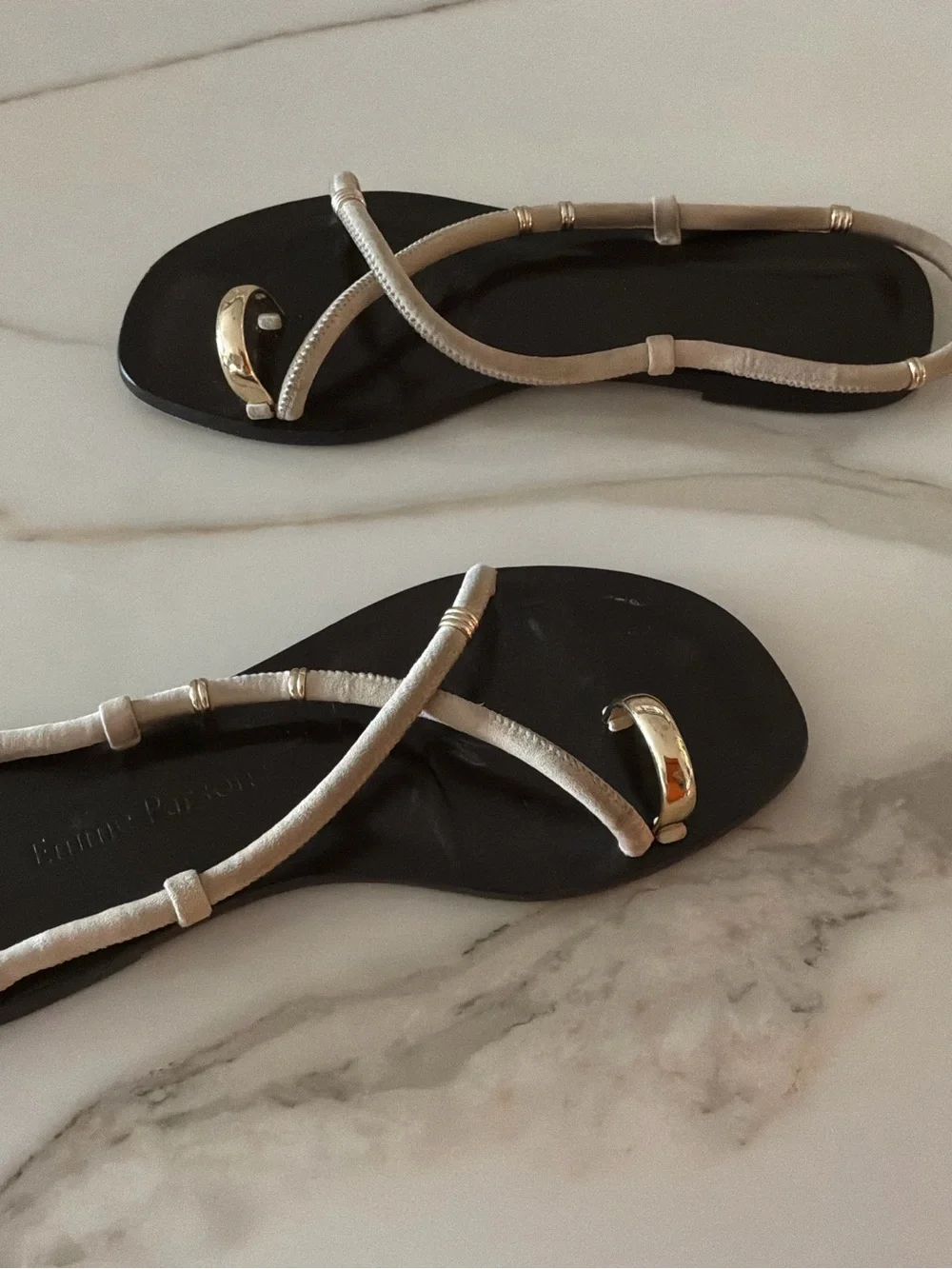 Laurie Bijoux Cream Leather Strappy Toe-Ring Flats